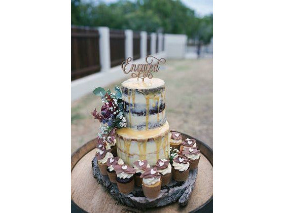 cake toppers,cake decorating,wedding cakes, engagement cakes,hens.