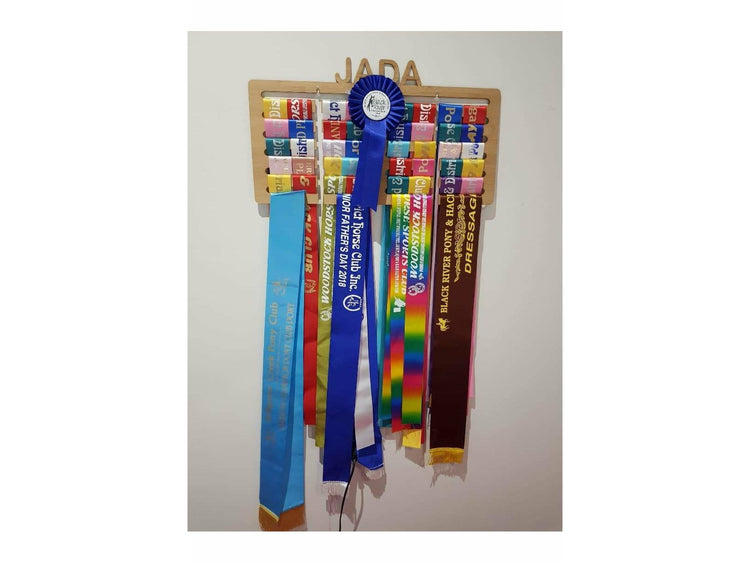 organizer,wooden,engraving,medals