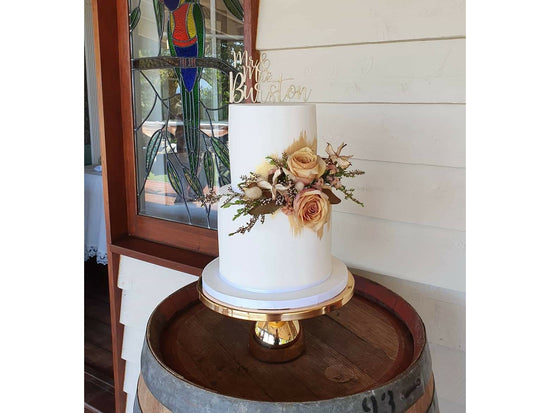 cake toppers,cake decorating,wedding cakes,engagement cakes.